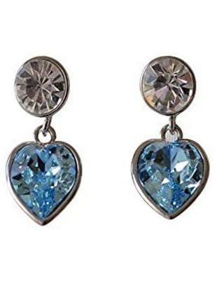 Aretes de corazón con acabado baño de rodio cristal