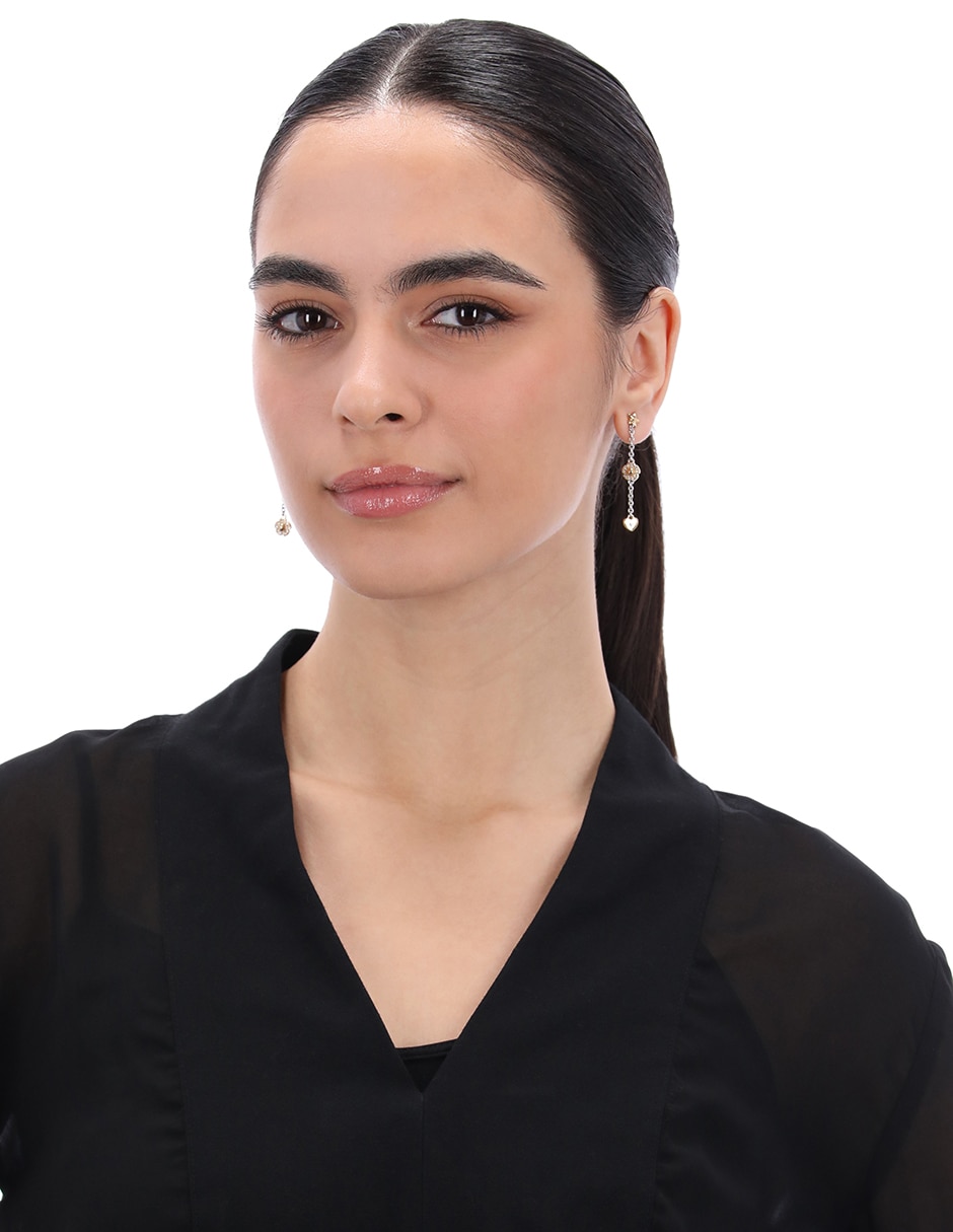 Aretes de flor con acabado brillante cristal 3