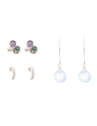 Set de aretes con acabado brillante Set de aretes con acabado brillante