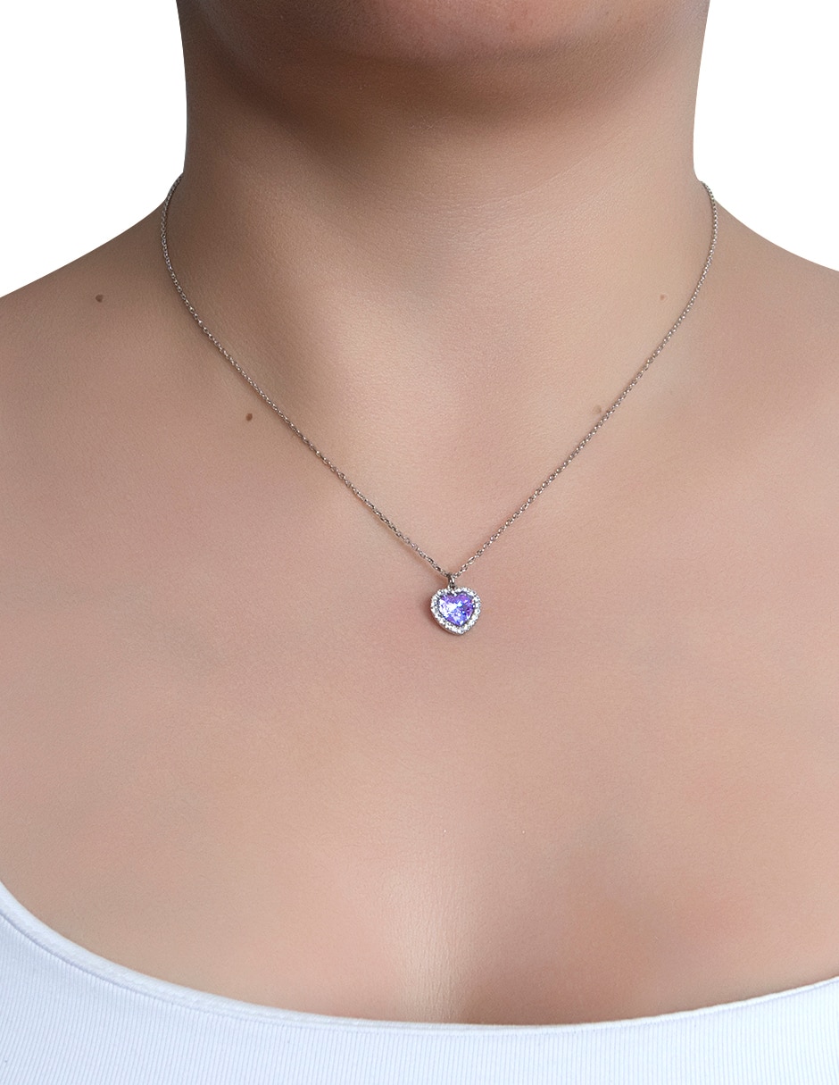 Collar con dije de corazón