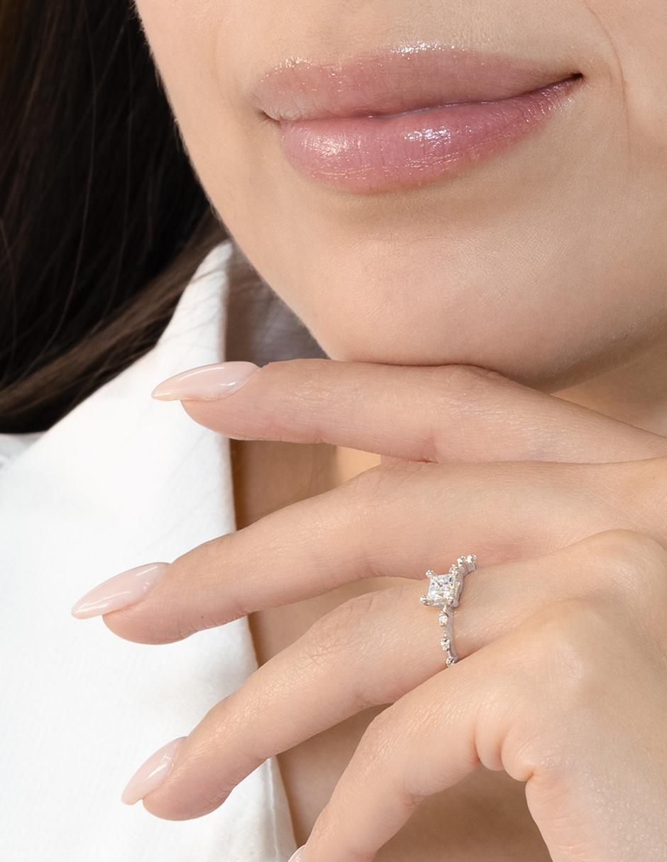 Anillo cuadrado de oro zirconia brillante 4