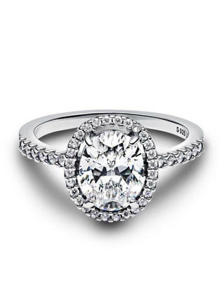 Anillo ovalado Timeless de plata zirconia cúbica brillante Anillo ovalado Timeless de plata zirconia cúbica brillante