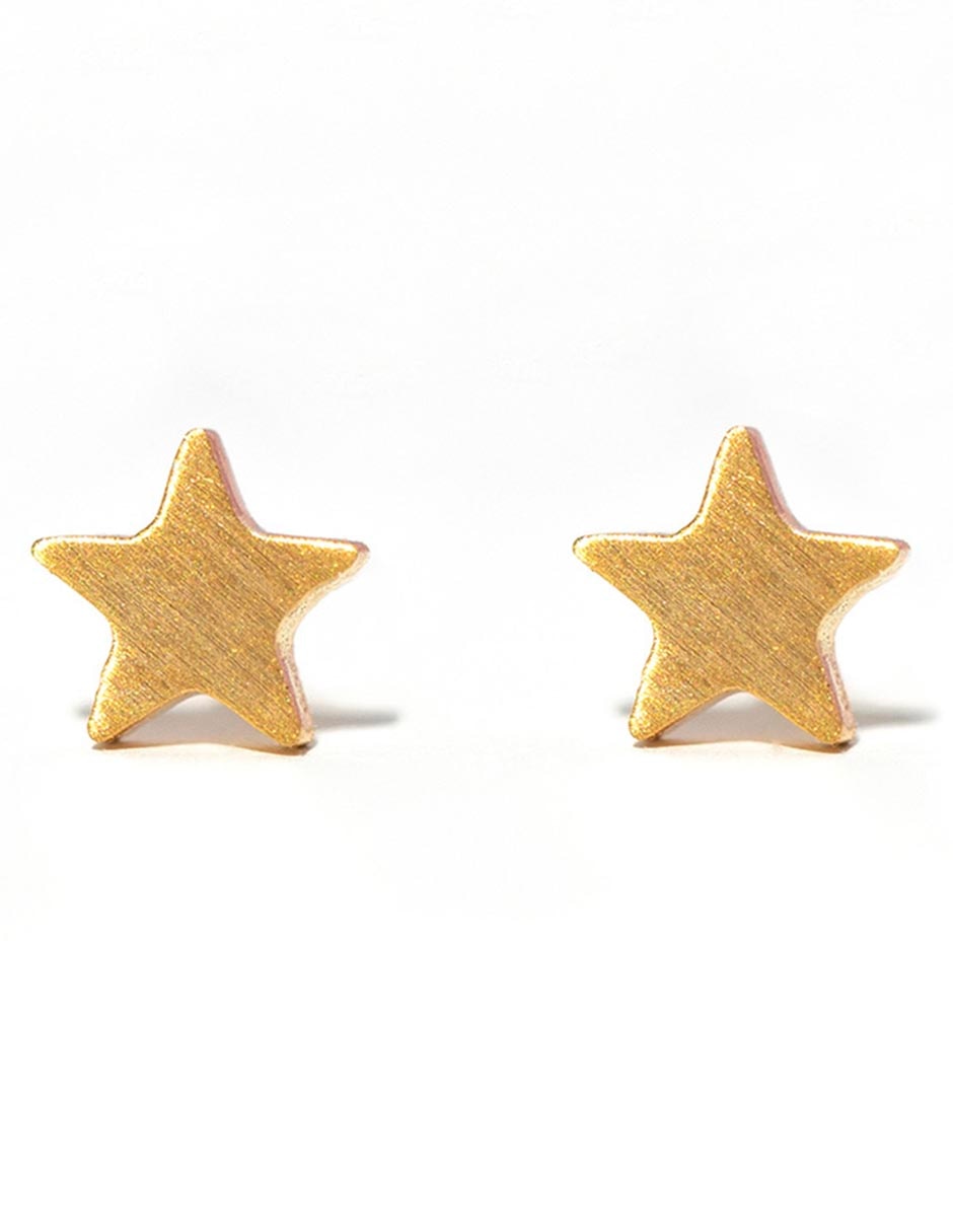 Aretes de estrella 18 K con acabado chapa de oro