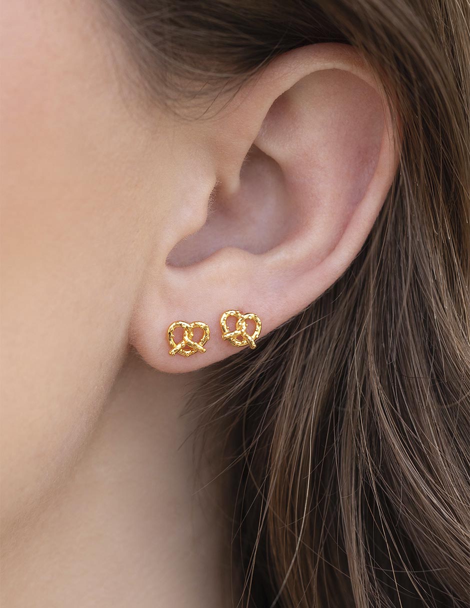 Aretes 18 K con acabado chapa de oro 3