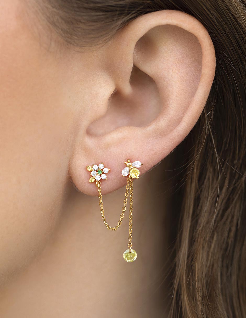 Aretes de flor 18 K con acabado chapa de oro 2