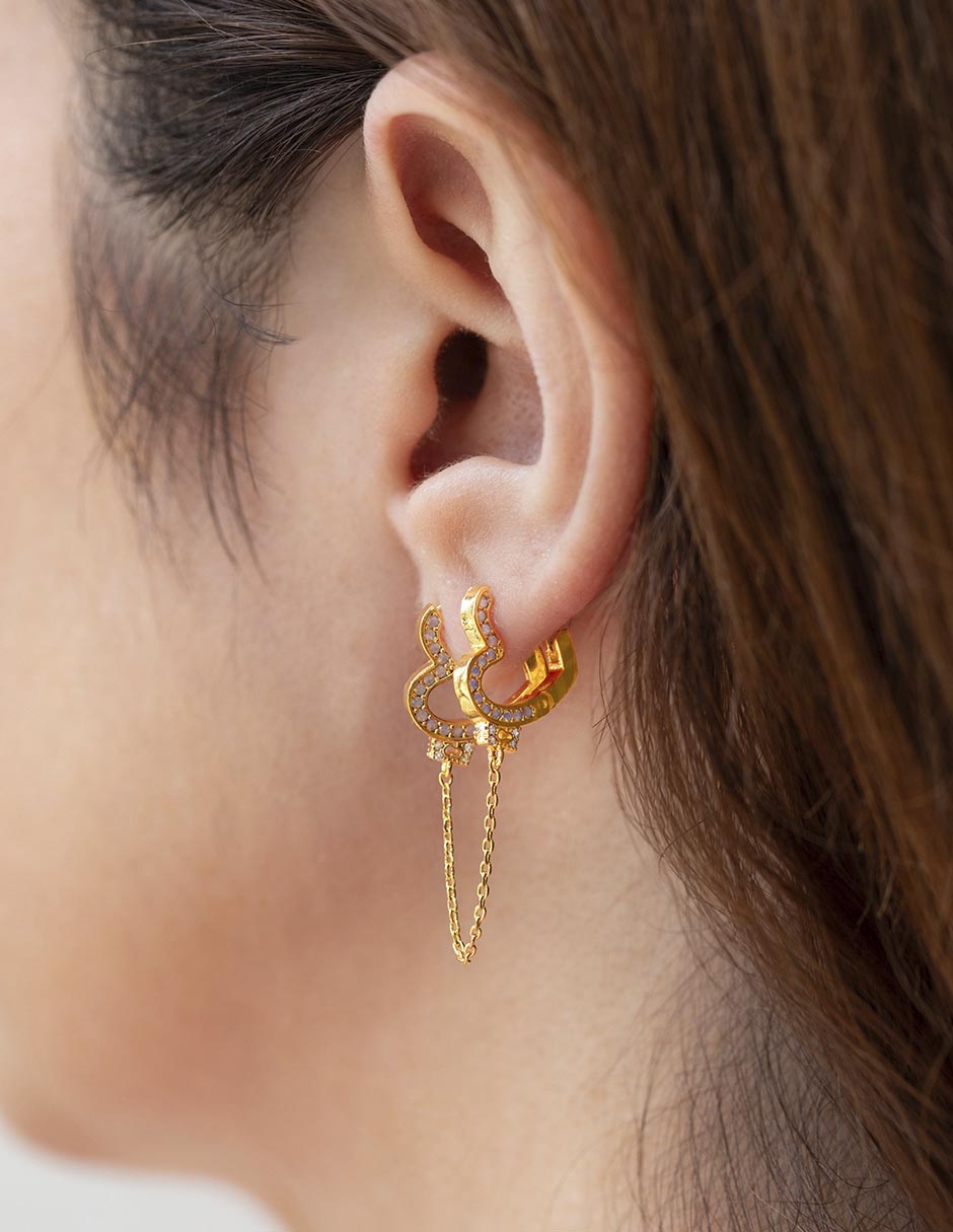 Aretes de corazón 18 K con acabado chapa de oro 4