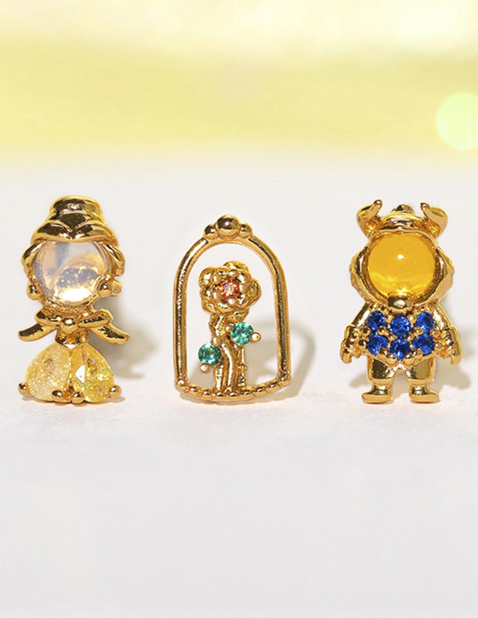 Aretes La Bella y La Bestia 18 K con acabado chapa de oro 3