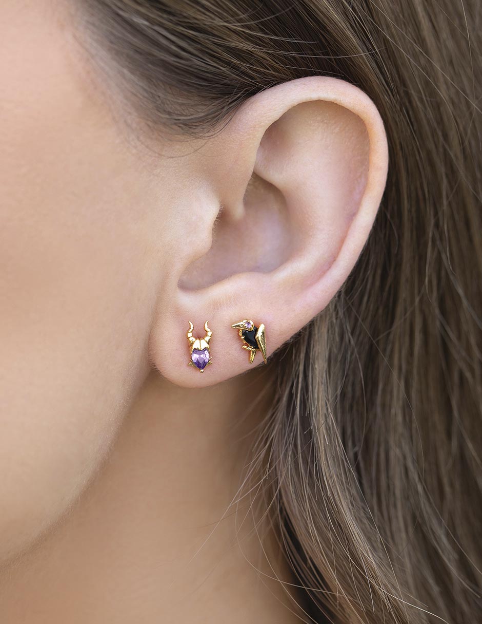 Aretes Maléfica 18 K con acabado chapa de oro 2