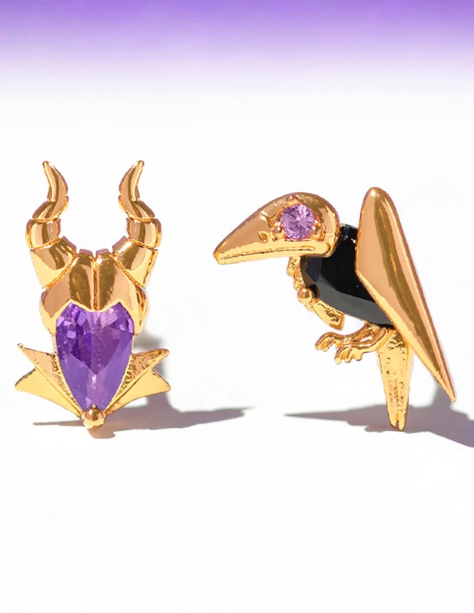 Aretes Maléfica 18 K con acabado chapa de oro 3