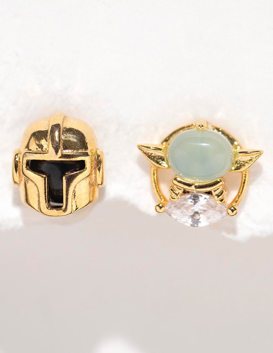 Aretes The Mandalorian & Grogu 18 K con acabado chapa de oro 4
