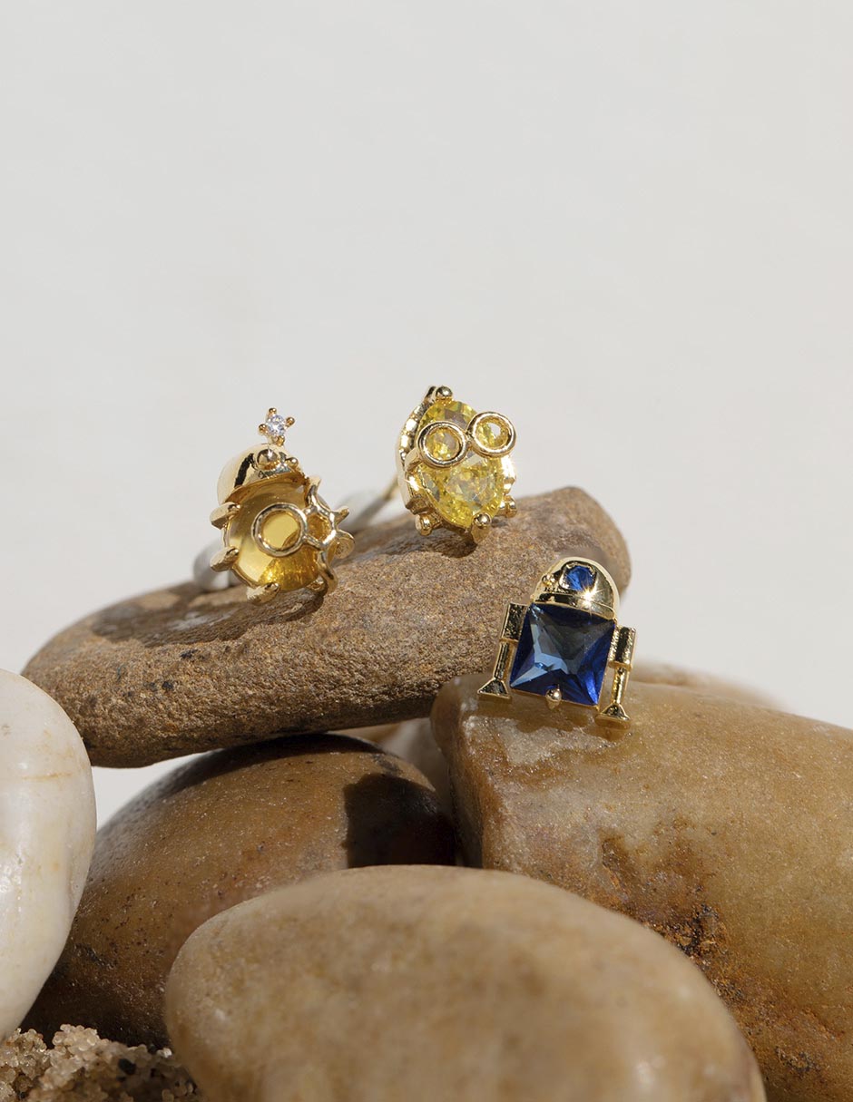 Aretes Star Wars 18 K con acabado chapa de oro 3