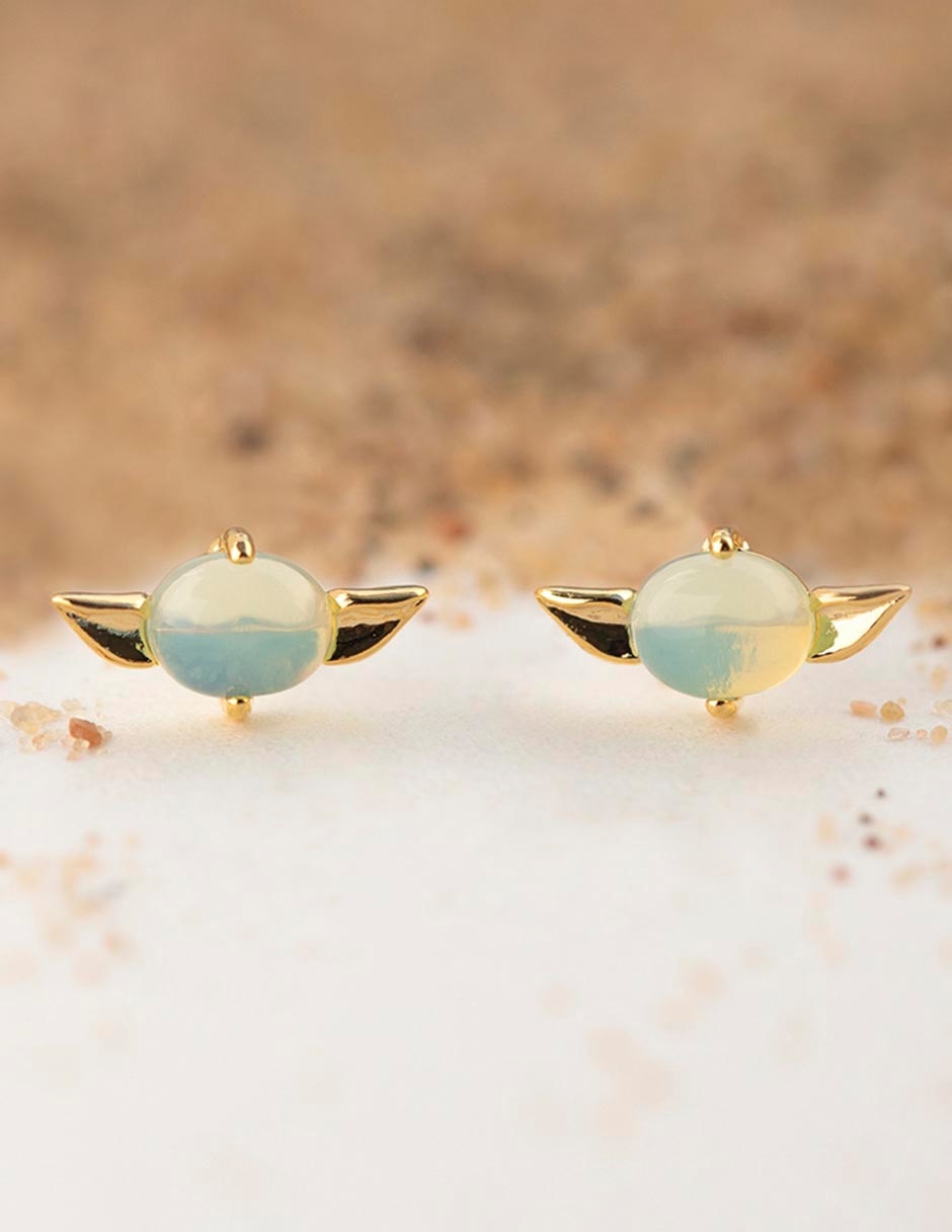 Aretes Grogu 18 K con acabado chapa de oro 3