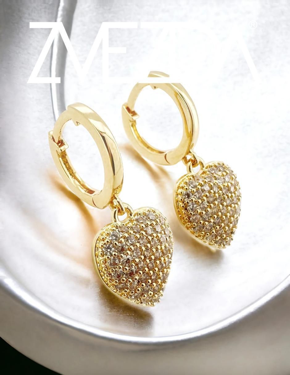 Aretes de corazón Aurore 18 K con acabado chapa de oro 2