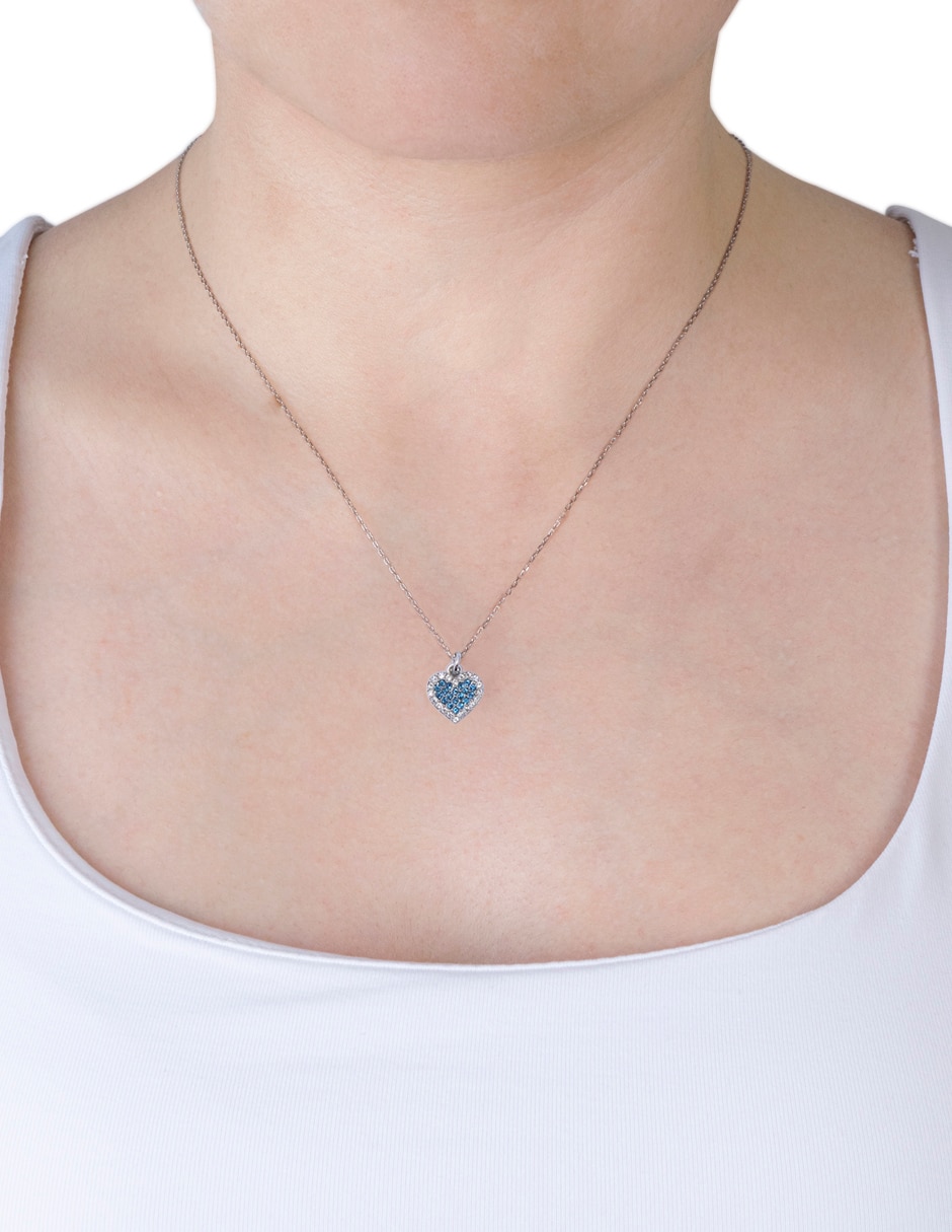 Collar de corazón