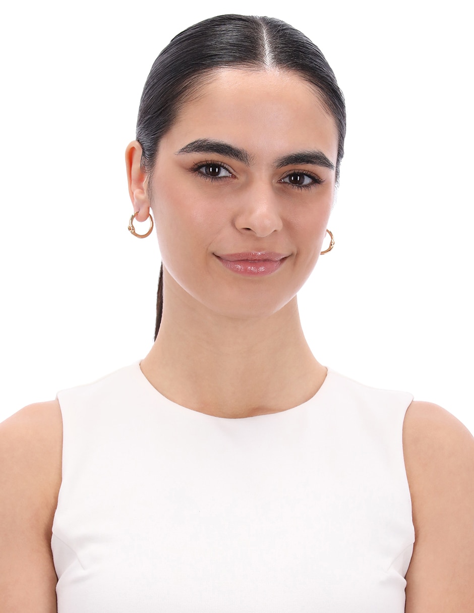Set de aretes circulares con acabado liso 3