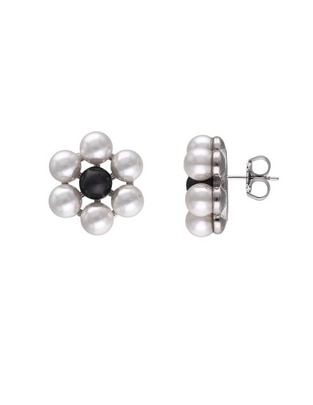 Aretes de flor de plata P 925 con acabado lustre perla
