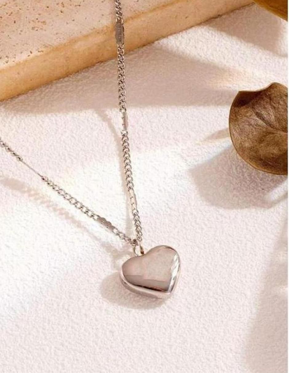 Collar con dije corazón 2