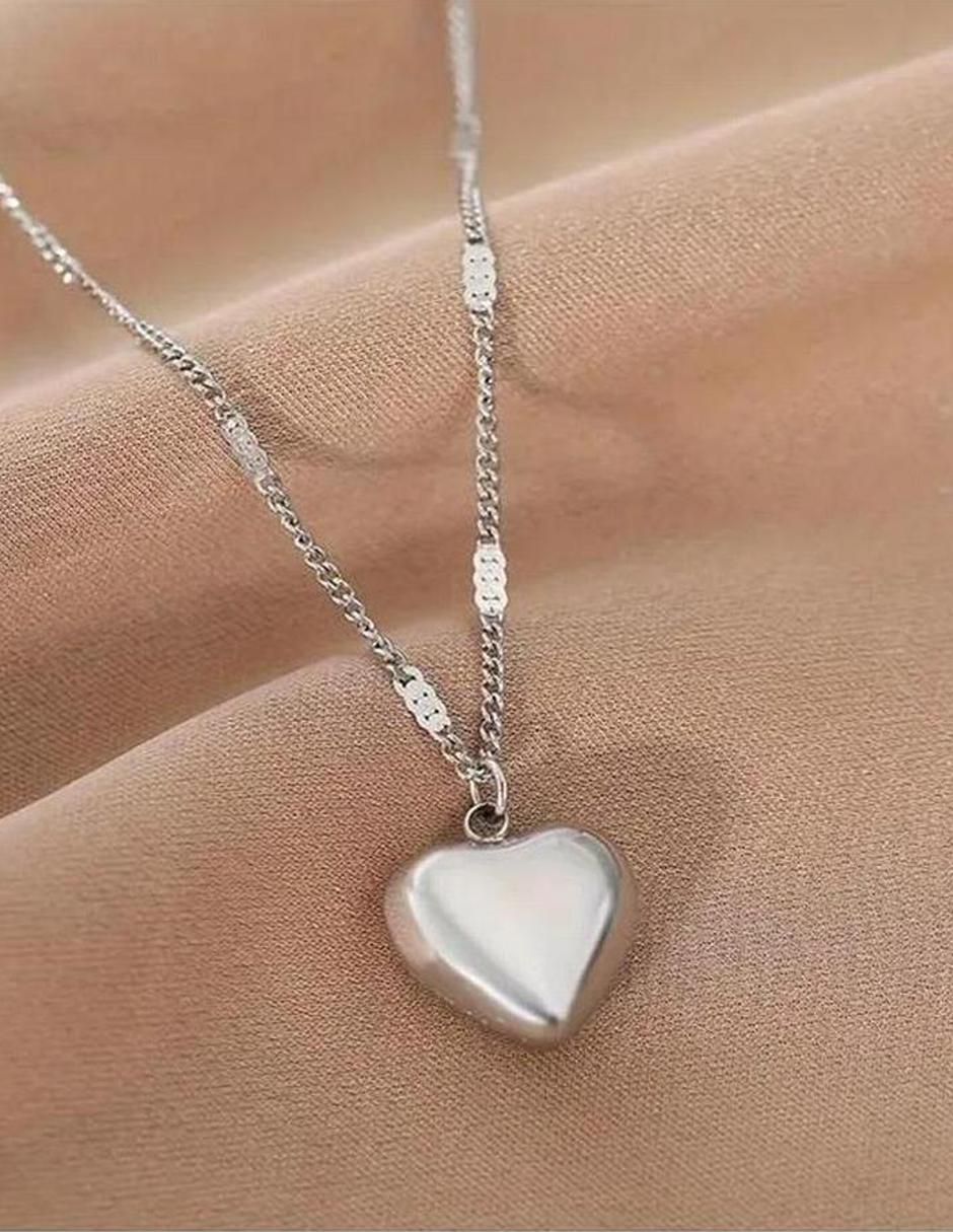 Collar con dije corazón 4