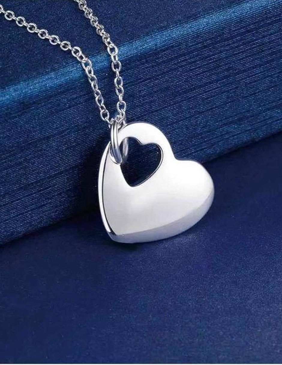 Collar con dije corazón 4