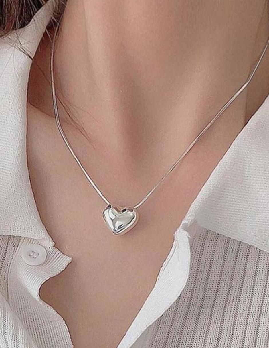 Collar con dije corazón 2