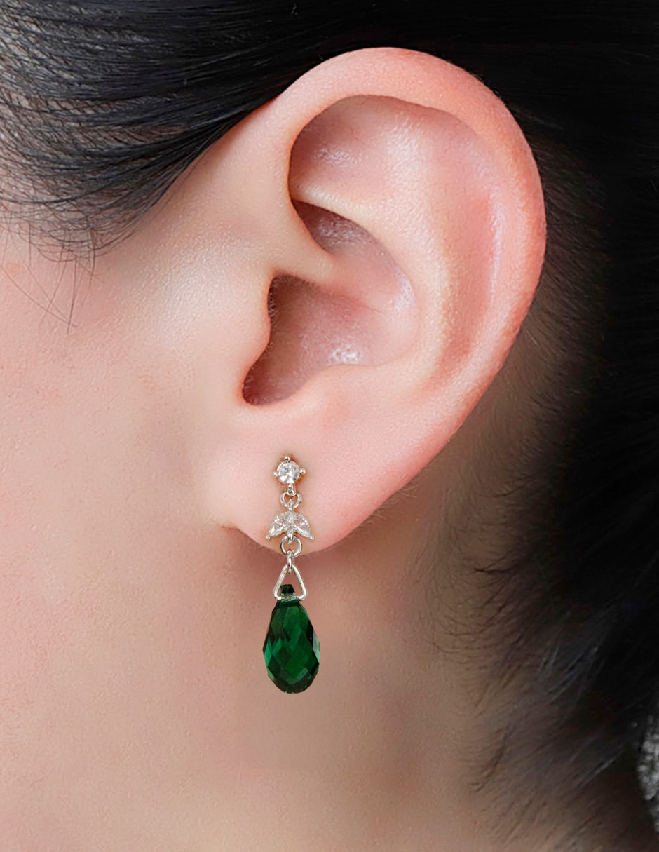 Aretes cortos de gota Carré con acabado baño de rodio cristal