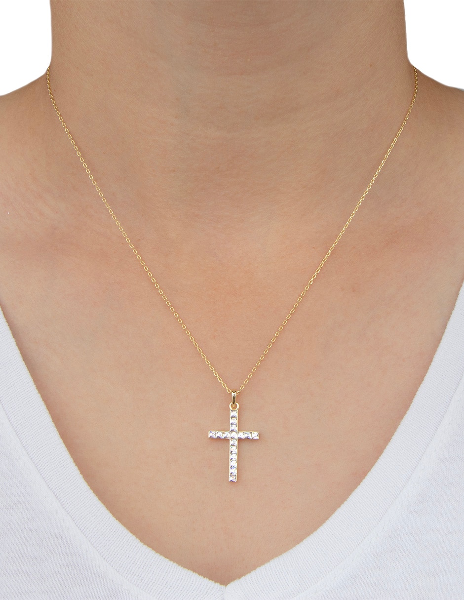 Collar con dije de cruz artre square