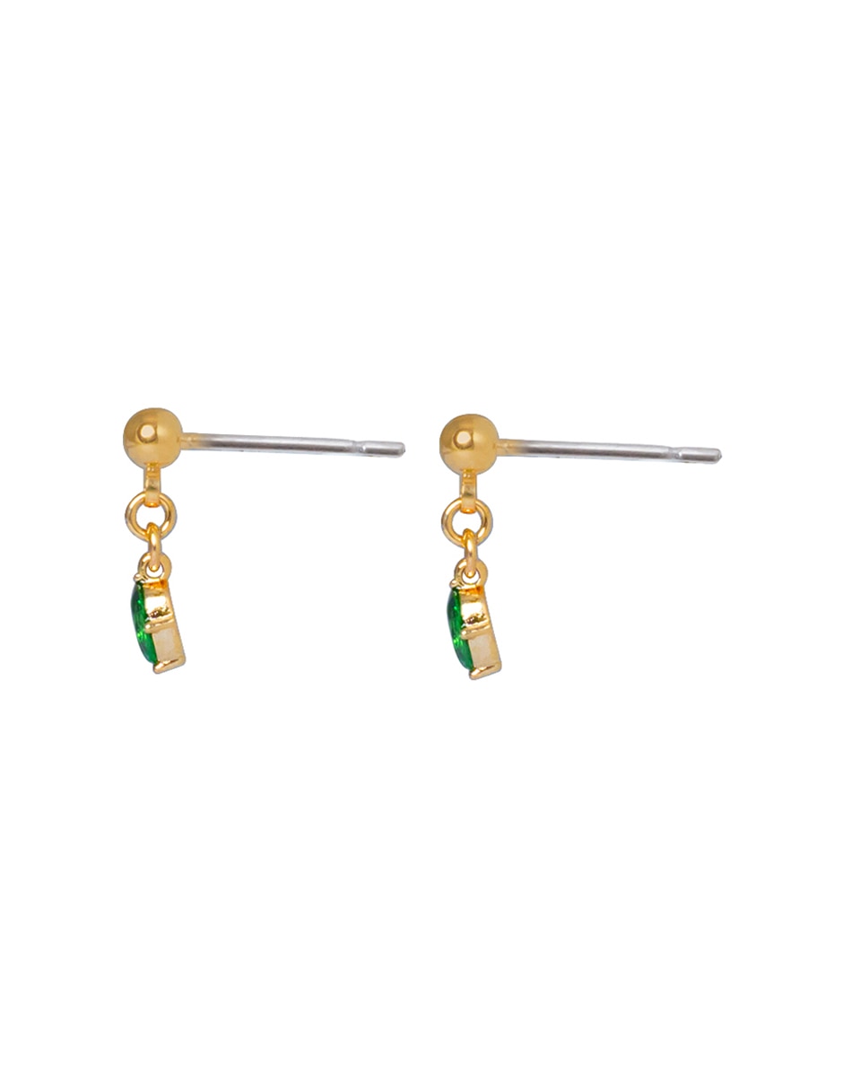 Aretes cortos ovalados con acabado pulido zirconia