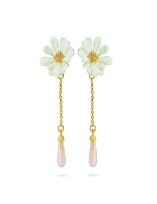 Aretes de flor con acabado baño de oro cristal