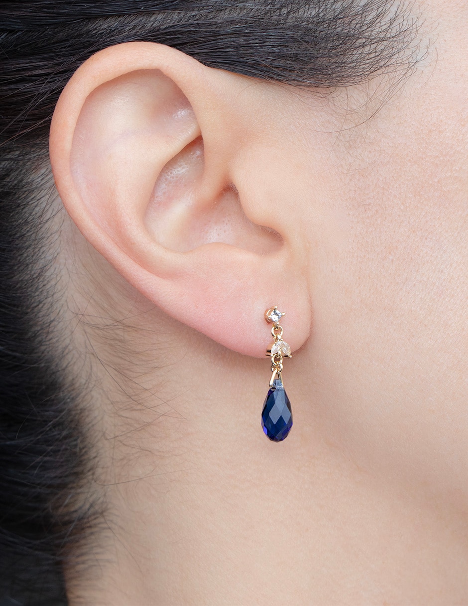 Aretes cortos de gota con acabado pavé Aretes cortos de gota con acabado pavé