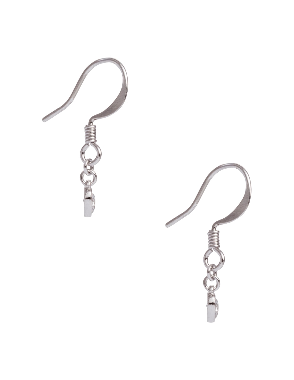Aretes de corazón mossimo con acabado baño rodio zirconia