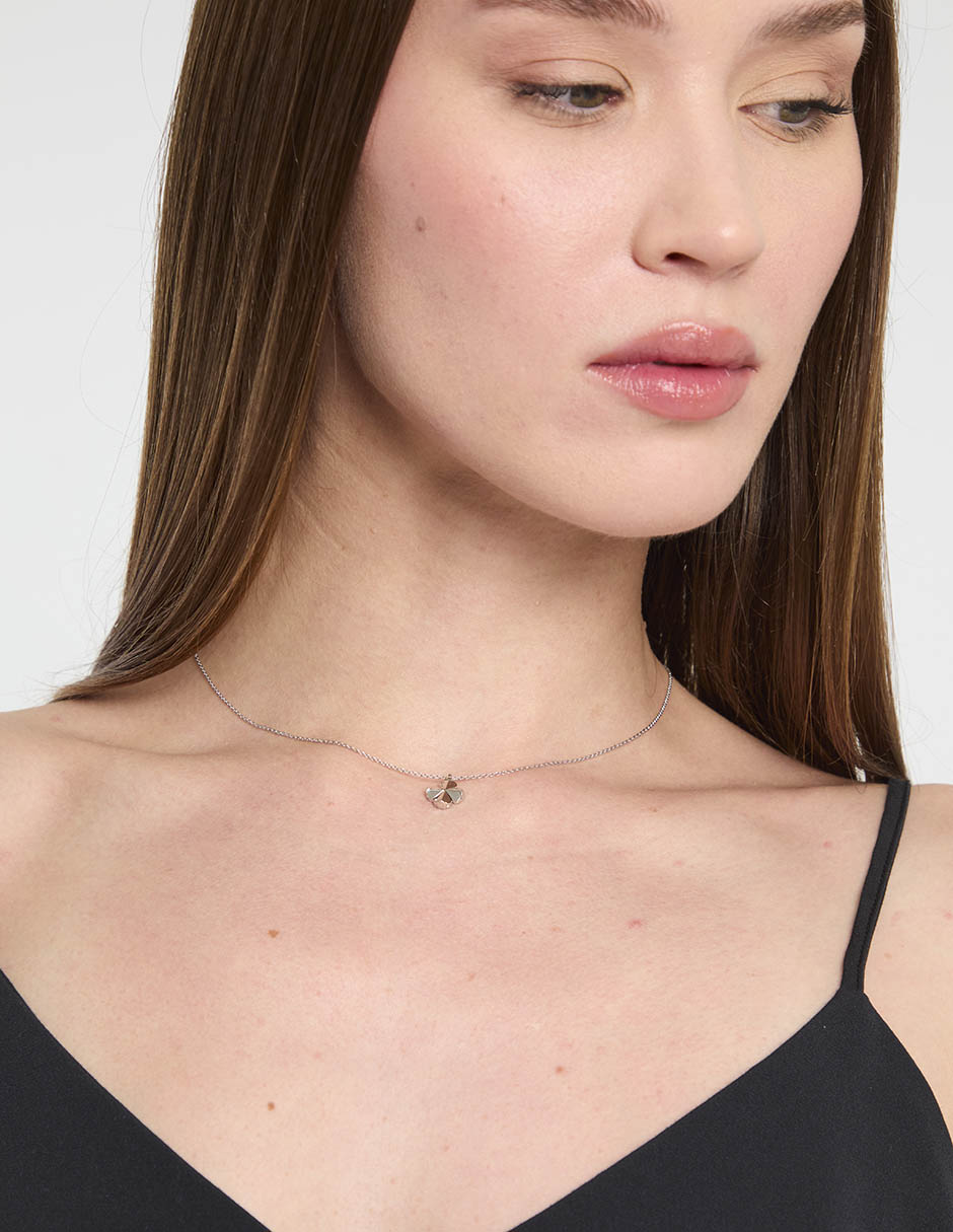 Collar con dije flor 4