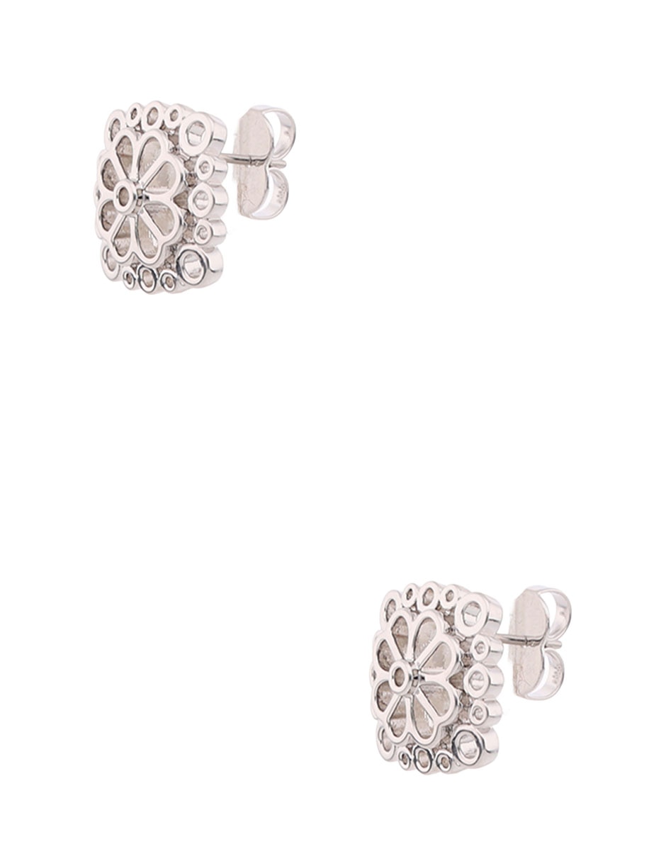Aretes de flor con acabado brillante 2