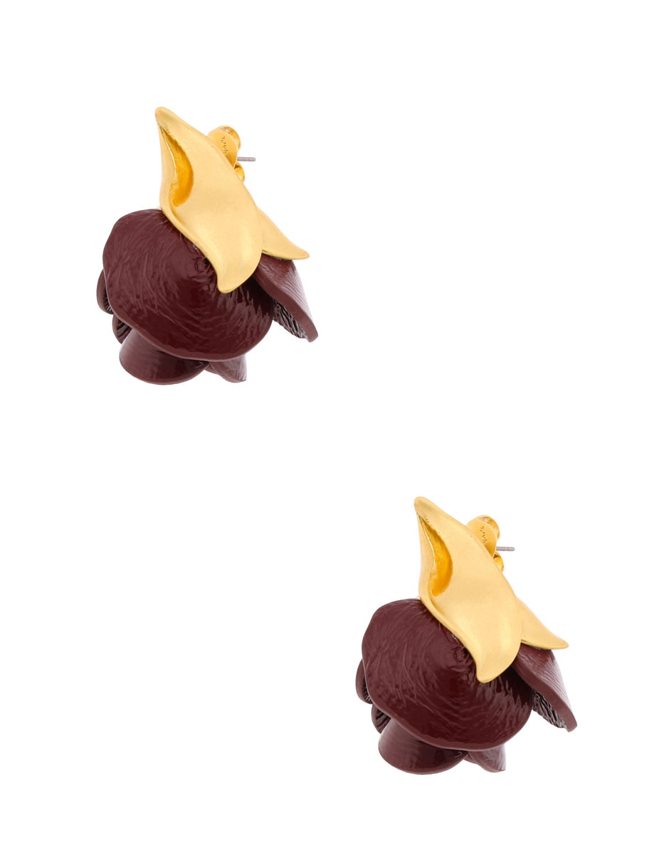 Aretes de cereza con acabado pulido