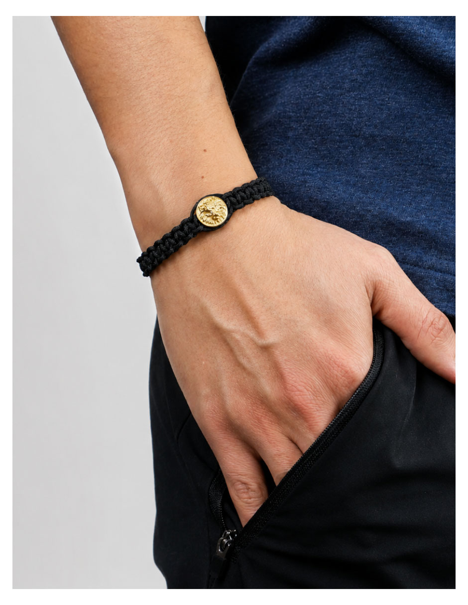 Pulsera con acabado baño de oro 2