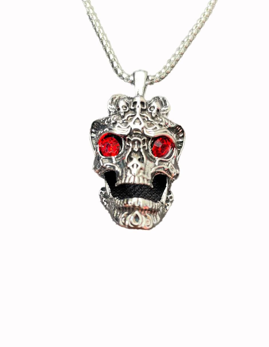 Collar con dije de calavera Collar con dije de calavera