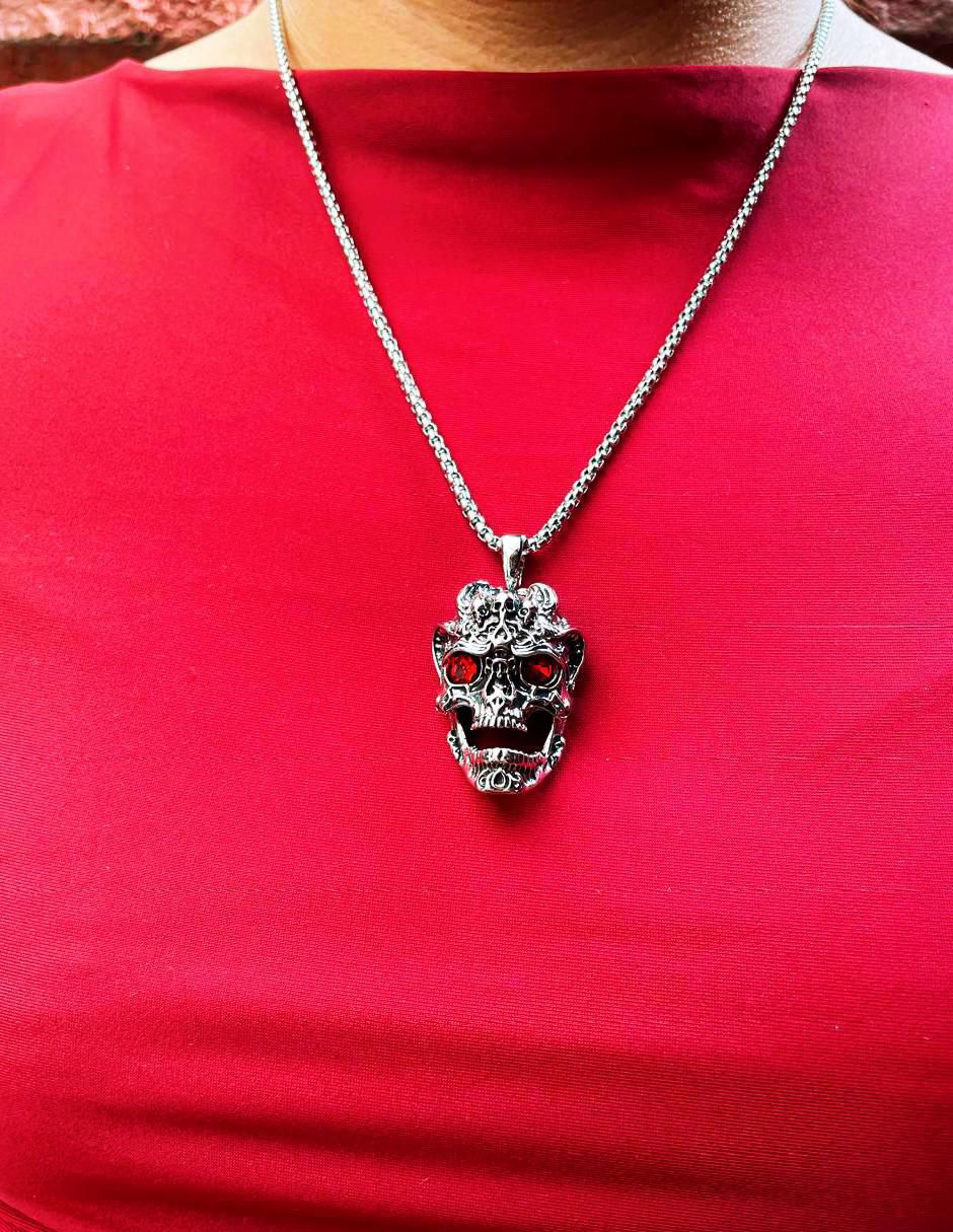 Collar con dije calavera 3