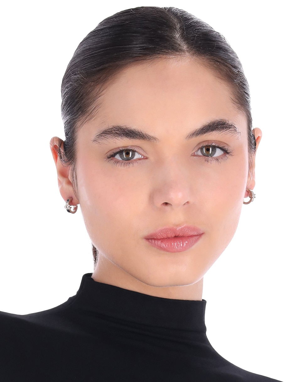 Aretes circulares con acabado brillante 3