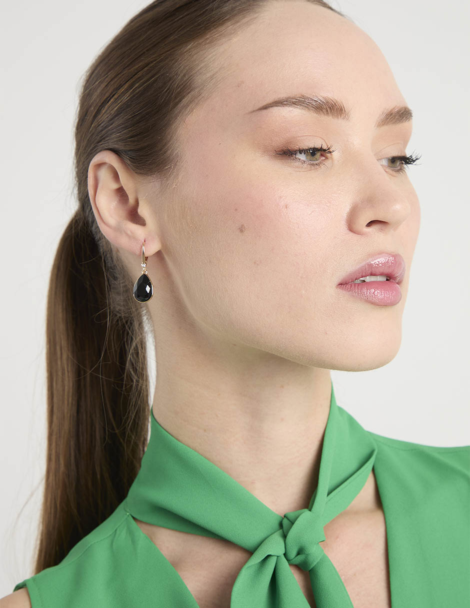 Aretes largos de gota con acabado brillante 4