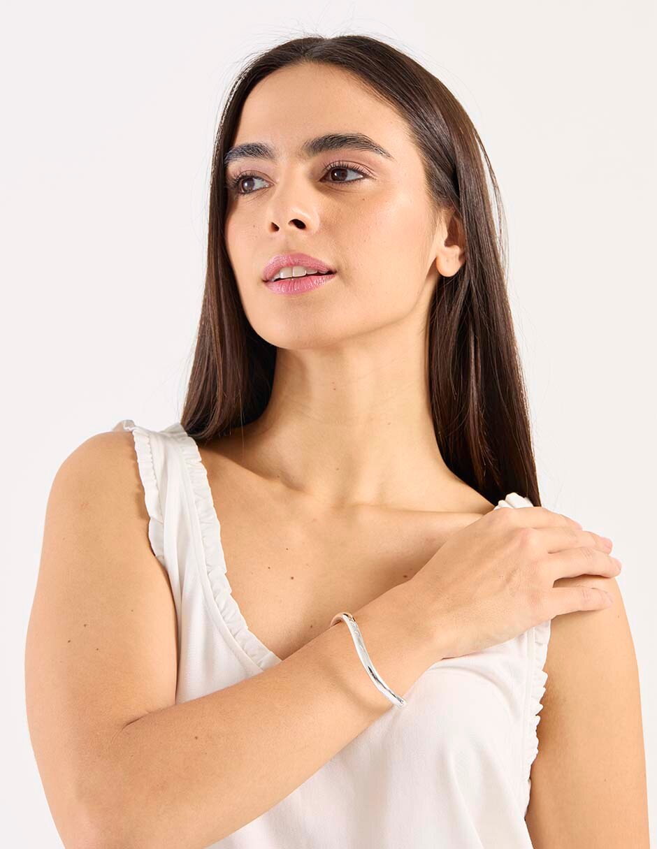 Brazalete Cassandra acabado pulido 3