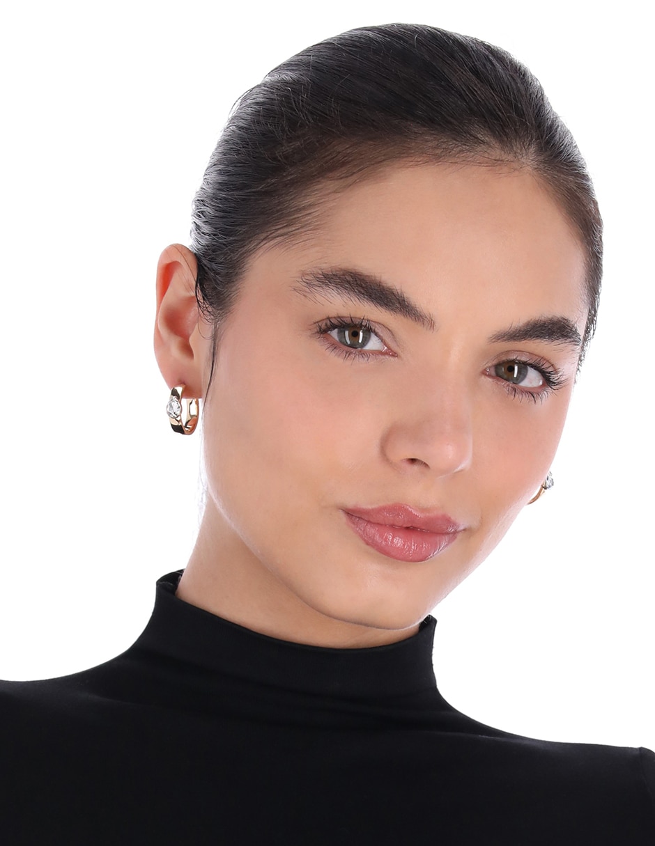 Aretes Josie con acabado pavé 3