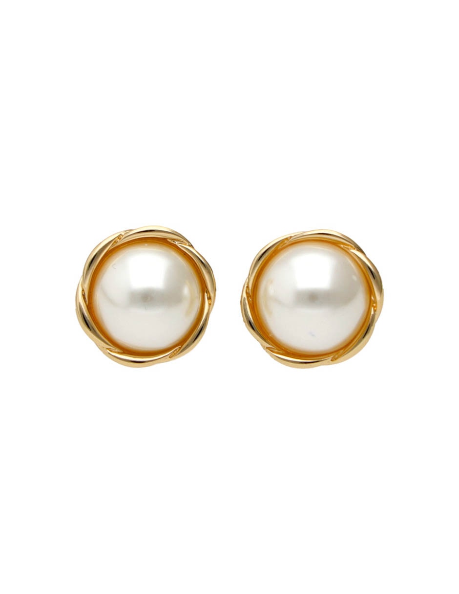 Aretes cortos circulares con acabado pulido