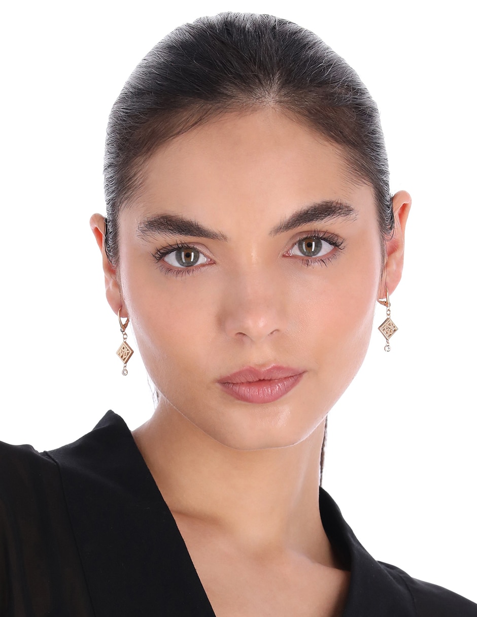 Aretes de rombo con acabado brillante circonita 3