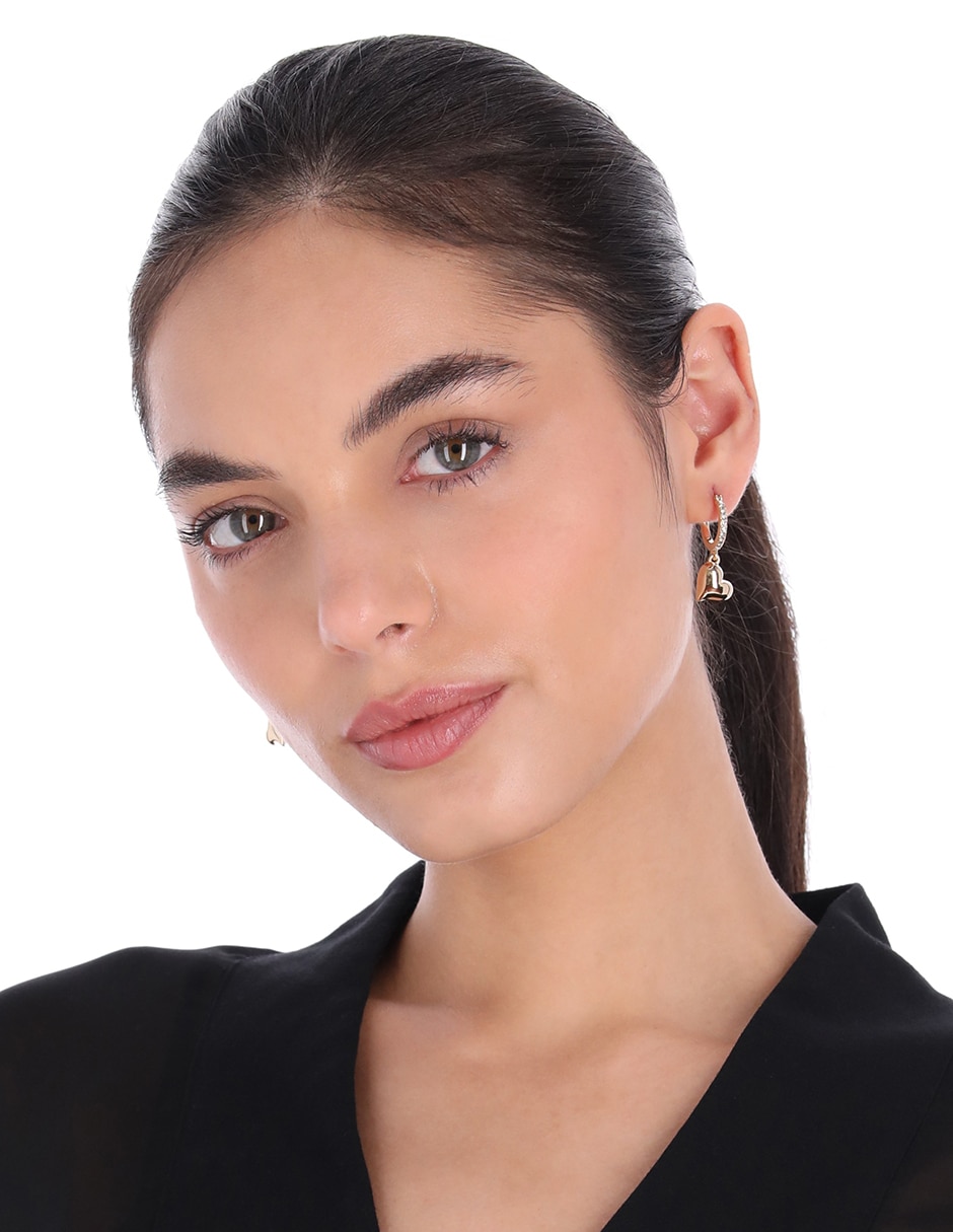 Aretes de corazón con acabado pulido 3