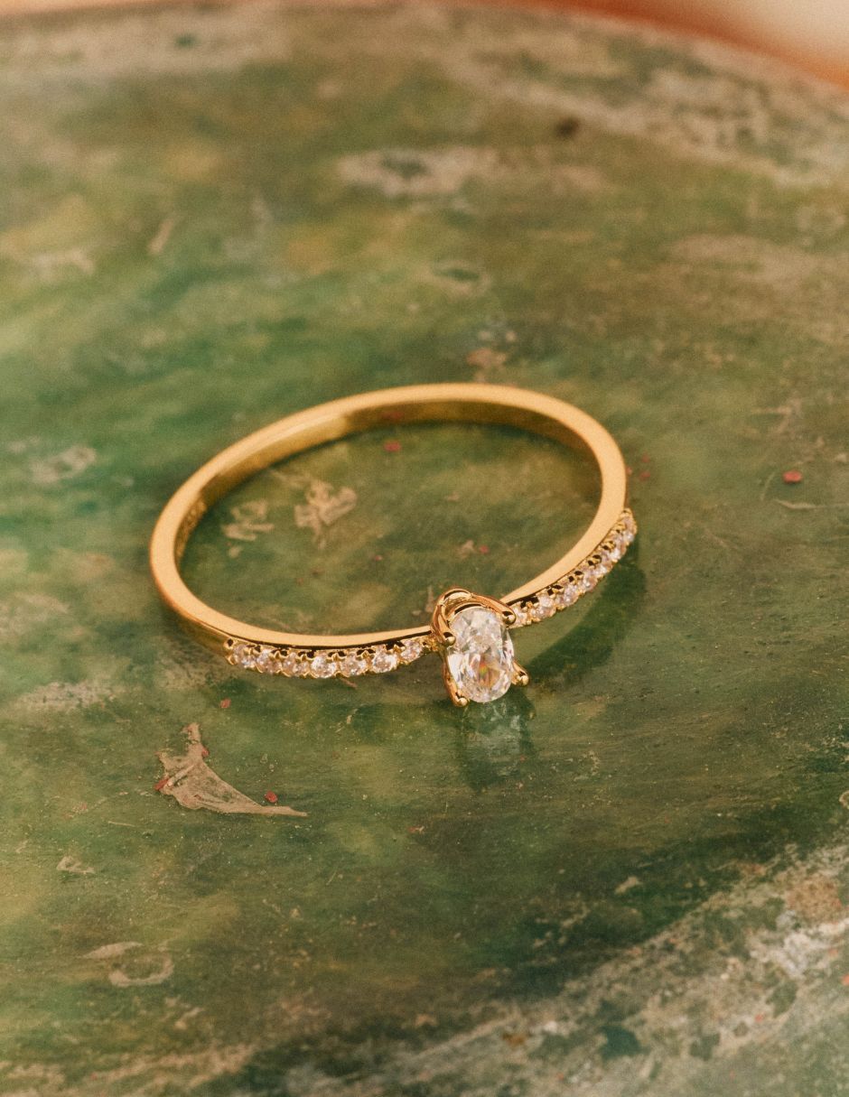 Anillo circular Olivia Wild circonita con acabado baño de oro 18 k 2