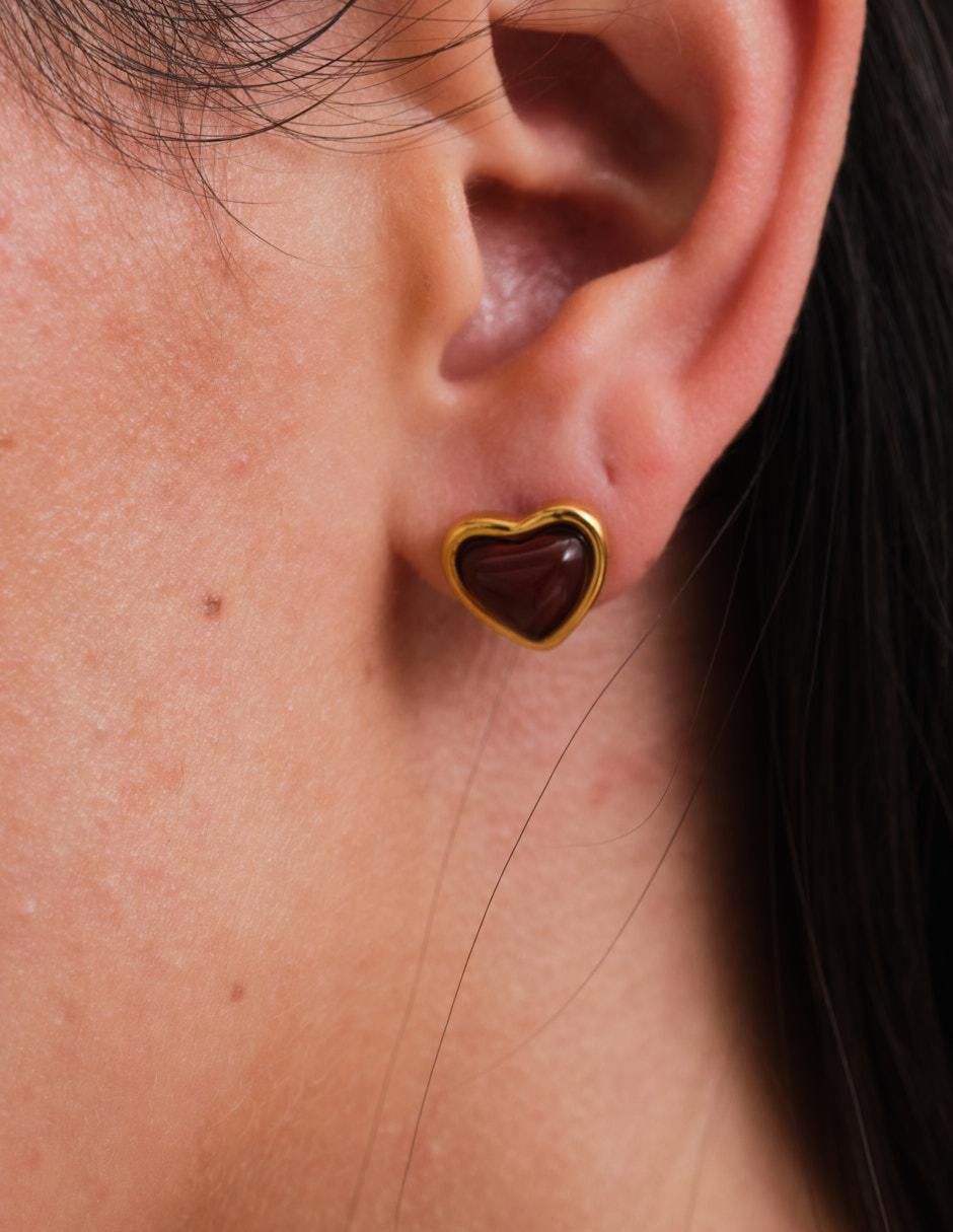 Broqueles de corazón con acabado baño de oro 14 K cuarzo 7