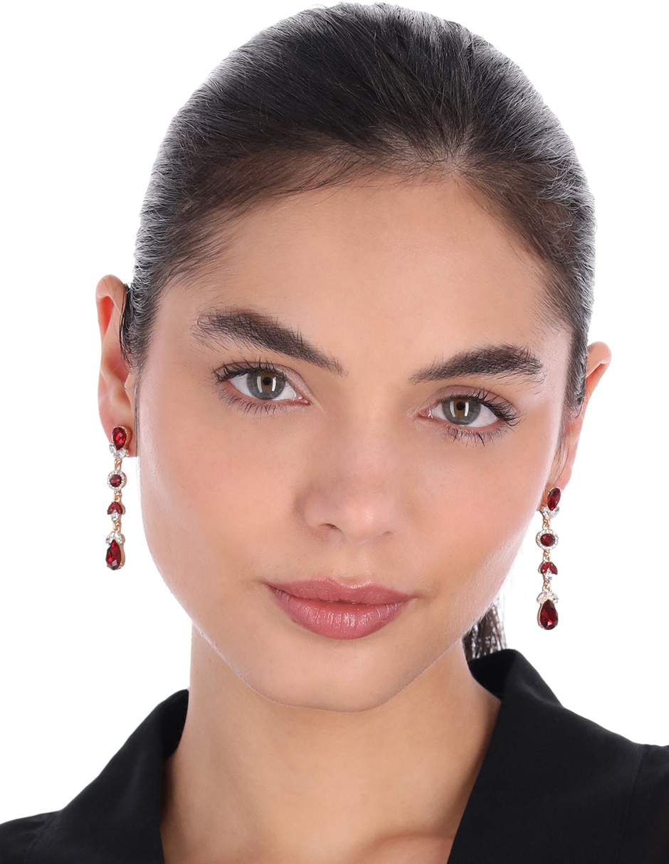 Aretes largos Velvet Dusk con acabado brillante Aretes largos Velvet Dusk con acabado brillante