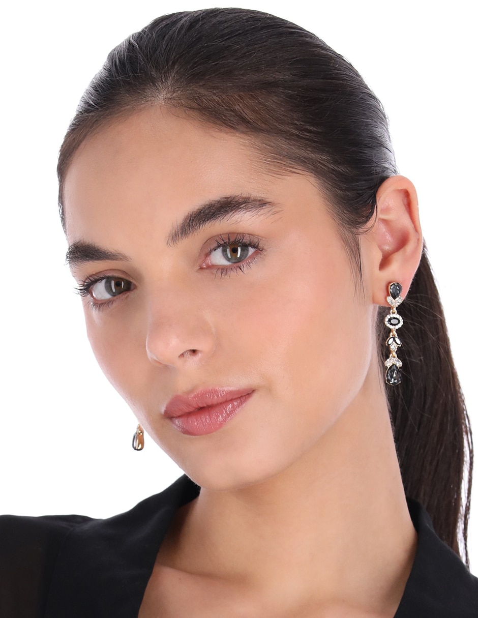 Aretes largos Velvet Dusk con acabado brillante Aretes largos Velvet Dusk con acabado brillante