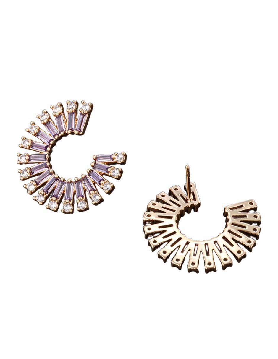 Aretes redondos de oro laminado 9 k con acabado brillante 4