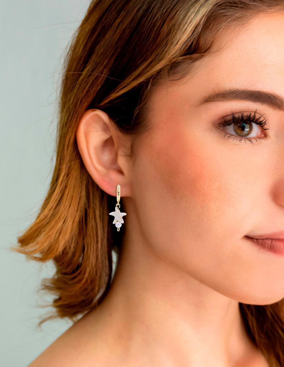 Aretes de estrella con acabado brillante