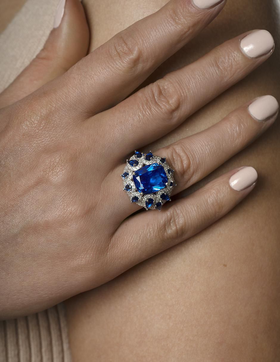 Anillo P 925 de plata zafiro pavé